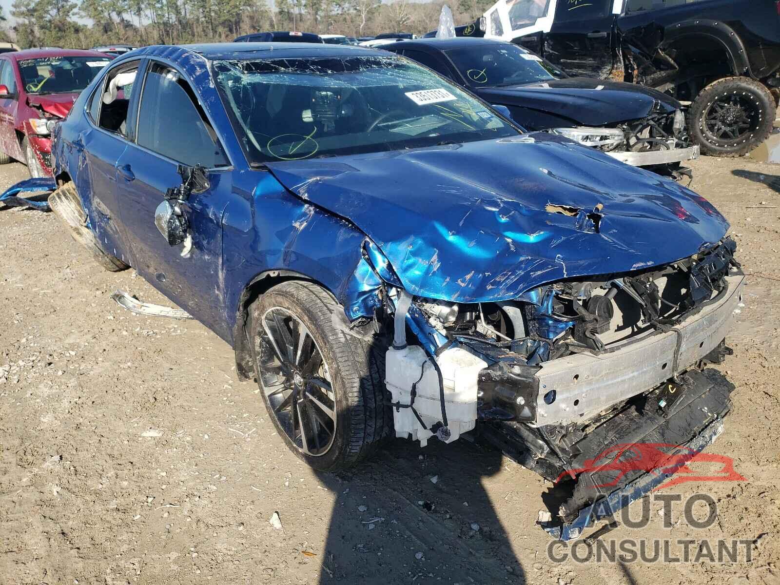 TOYOTA CAMRY 2018 - 4T1BZ1HK0JU018708