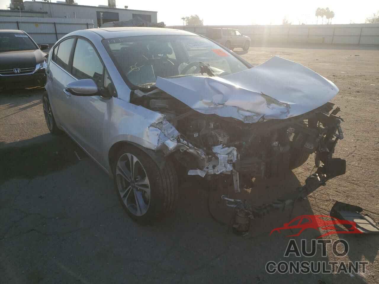 KIA FORTE 2016 - KNAFZ4A89G5574179