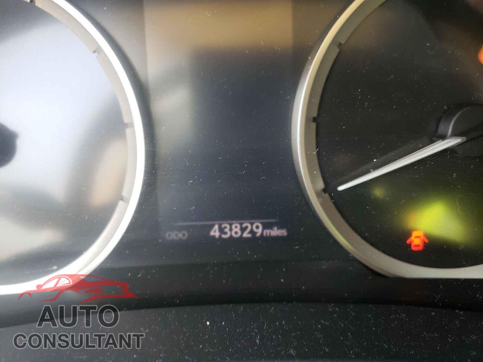 LEXUS IS 2016 - JTHCM1D2XG5006774