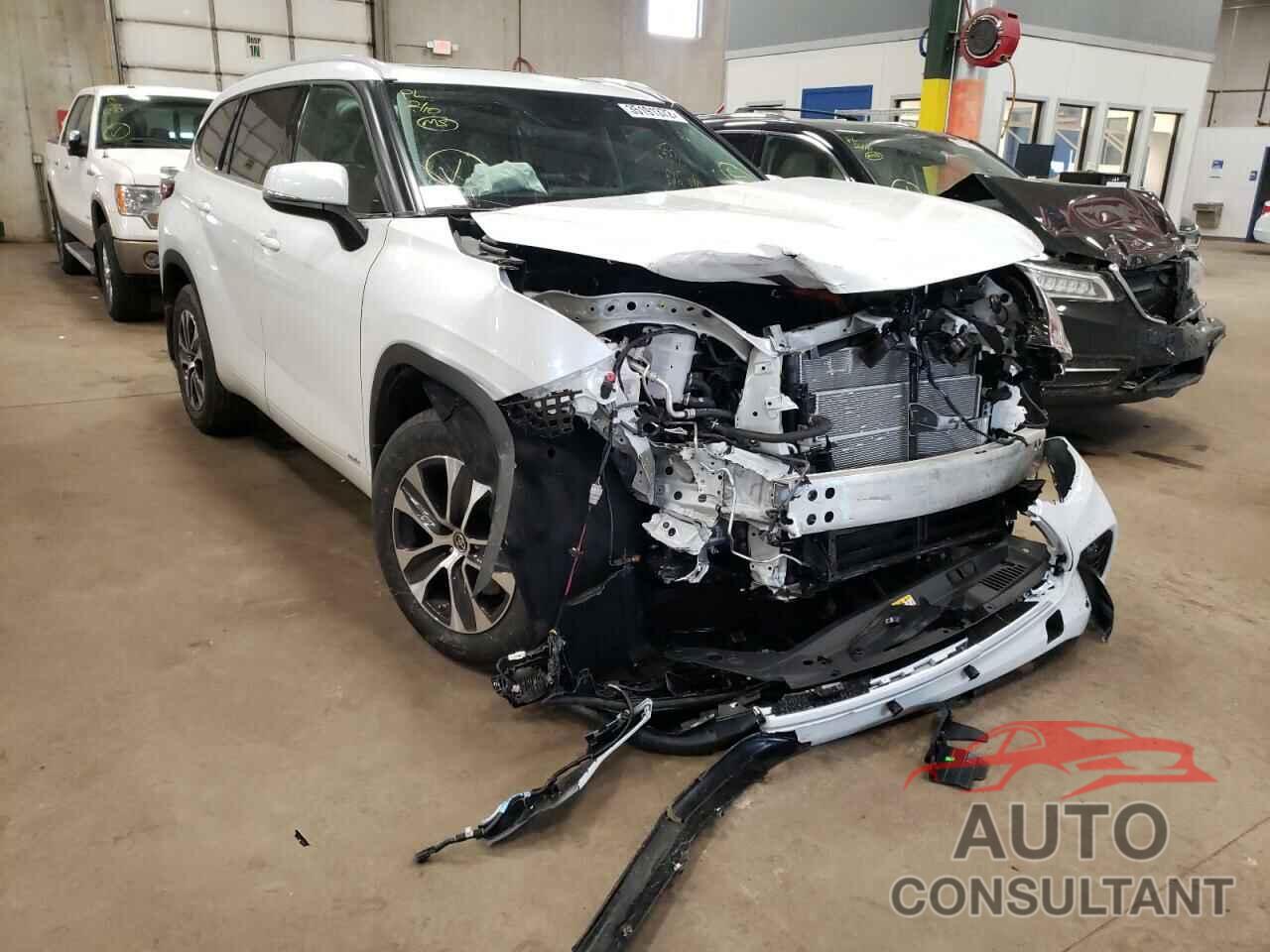TOYOTA HIGHLANDER 2022 - 5TDGBRCHXNS544783