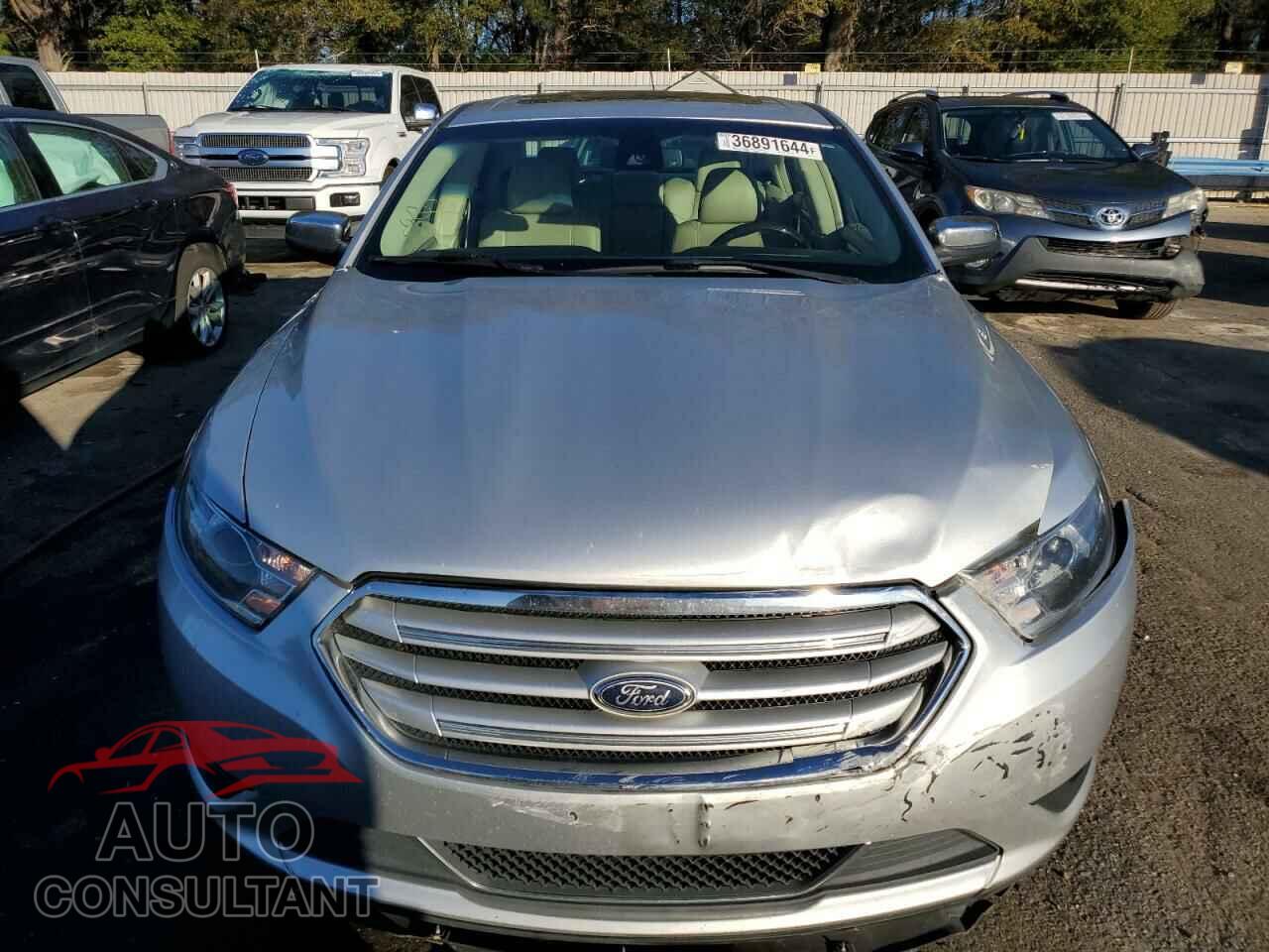 FORD TAURUS 2017 - 1FAHP2F88HG104185