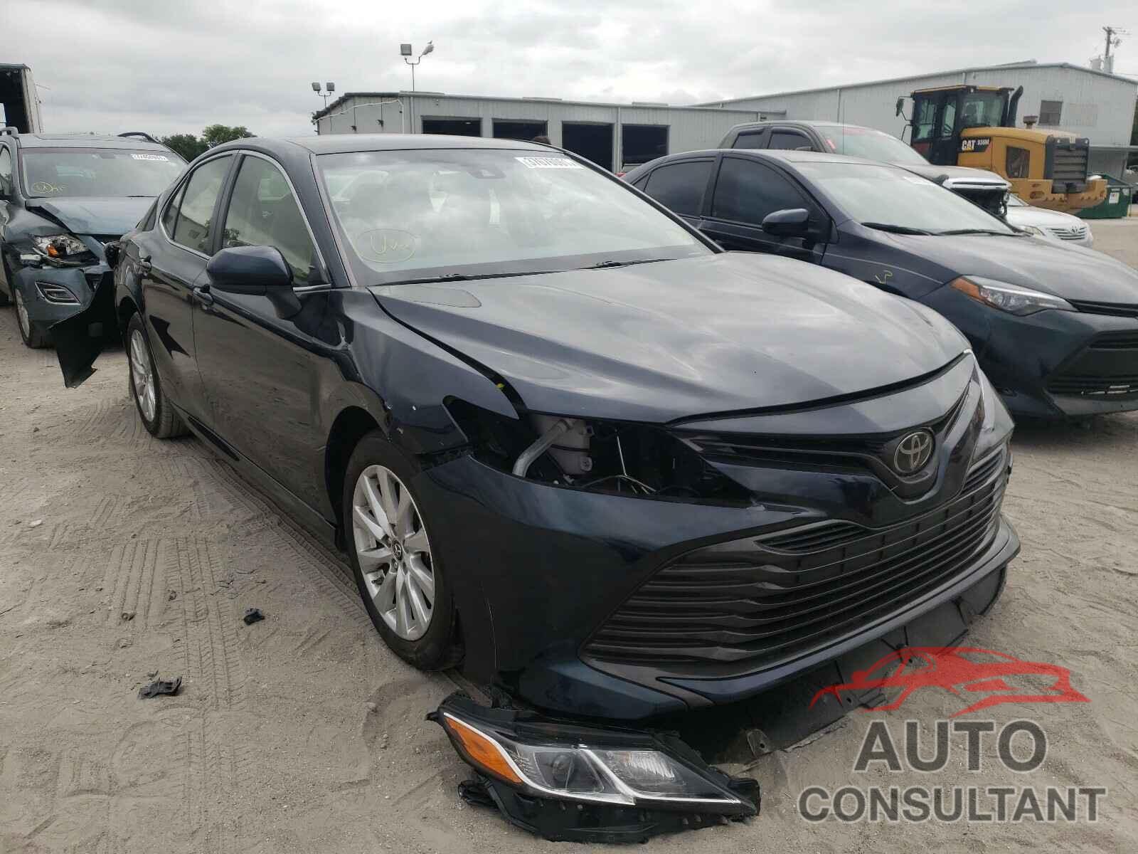 TOYOTA CAMRY 2018 - JTNB11HK1J3042707
