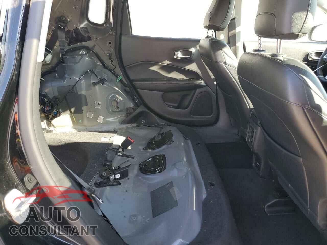 JEEP COMPASS 2017 - 3C4NJDBB8HT666661
