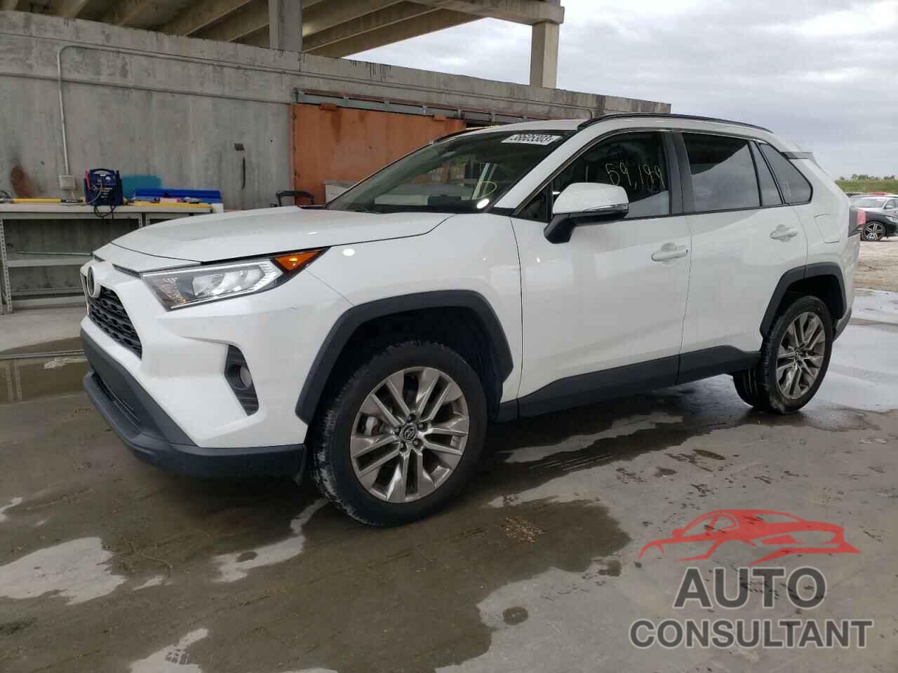 TOYOTA RAV4 2020 - 2T3C1RFV2LW058001