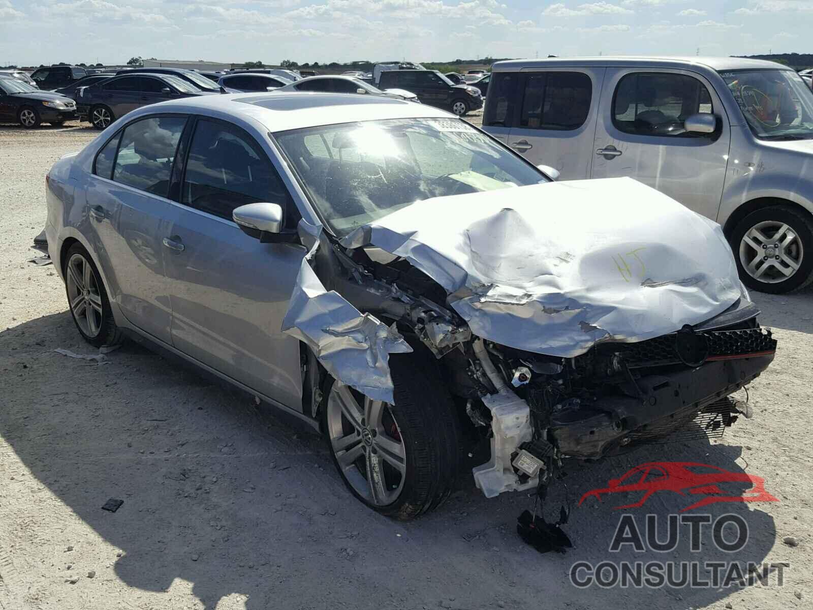 VOLKSWAGEN JETTA 2015 - 3VW4S7AJ8FM268387