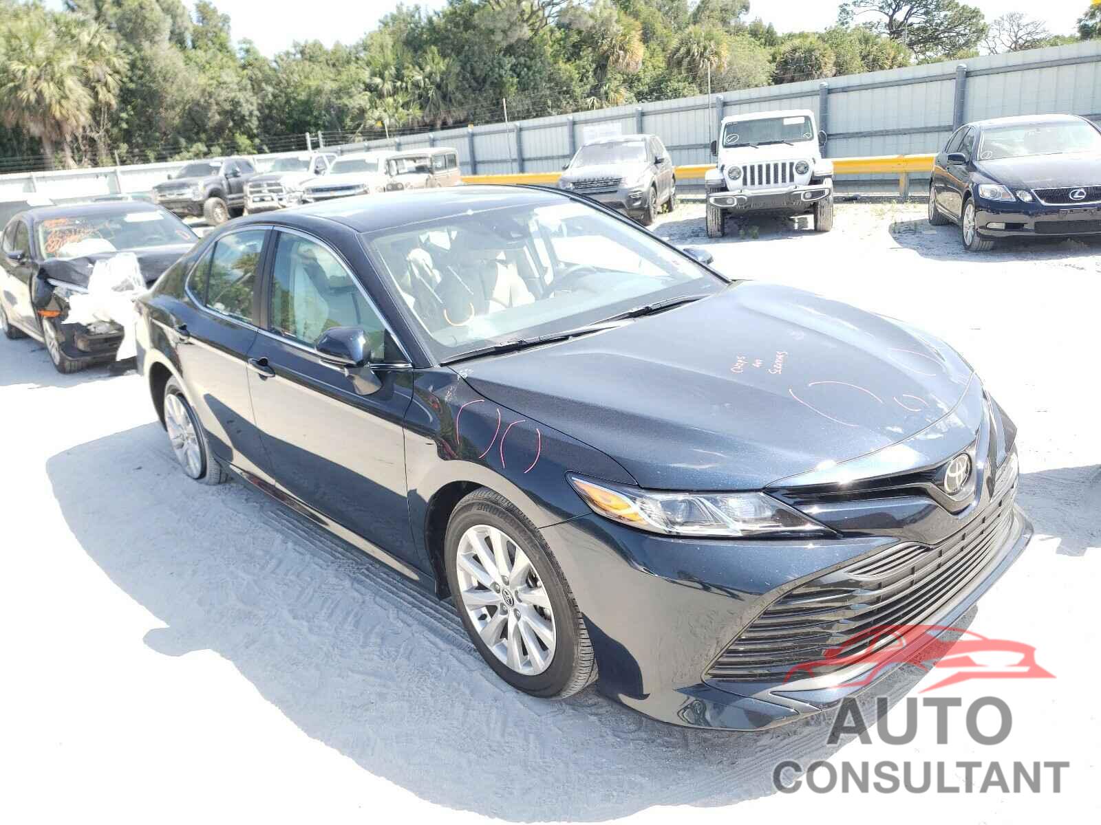 TOYOTA CAMRY 2020 - 4T1L11AK2LU976886