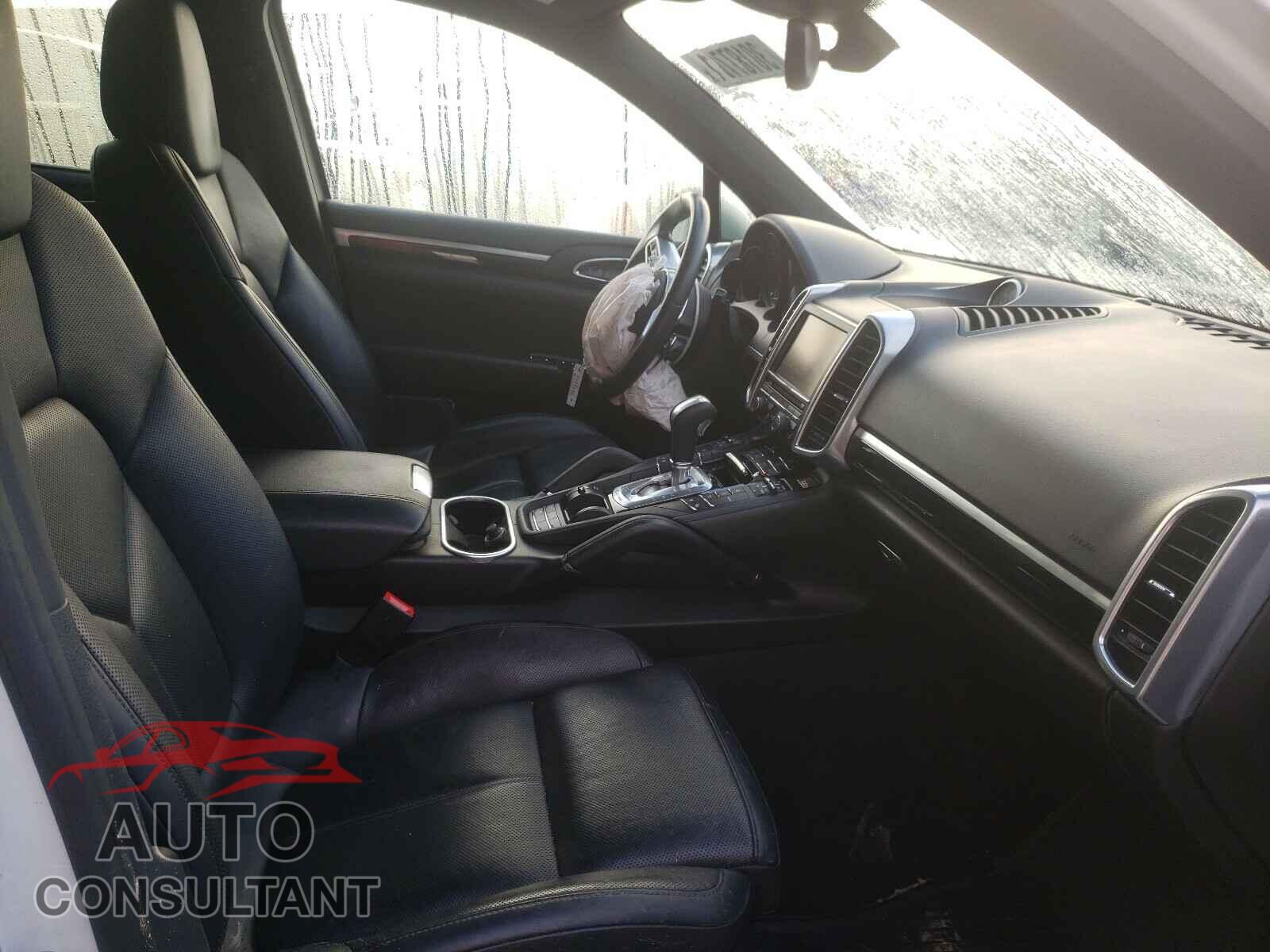 PORSCHE CAYENNE 2016 - WP1AB2A28GLA94954
