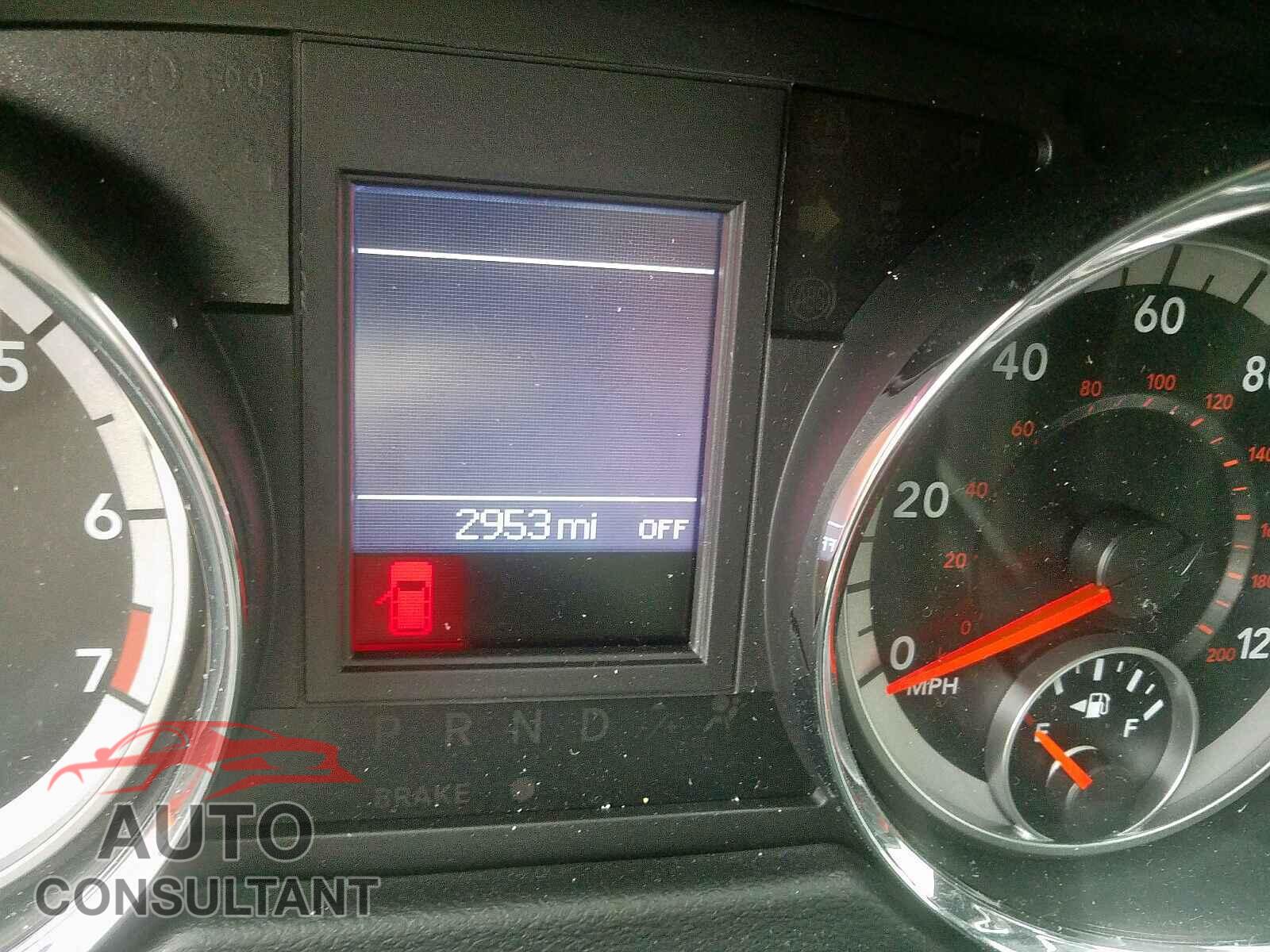 DODGE CARAVAN 2019 - 1FADP3F27JL301068