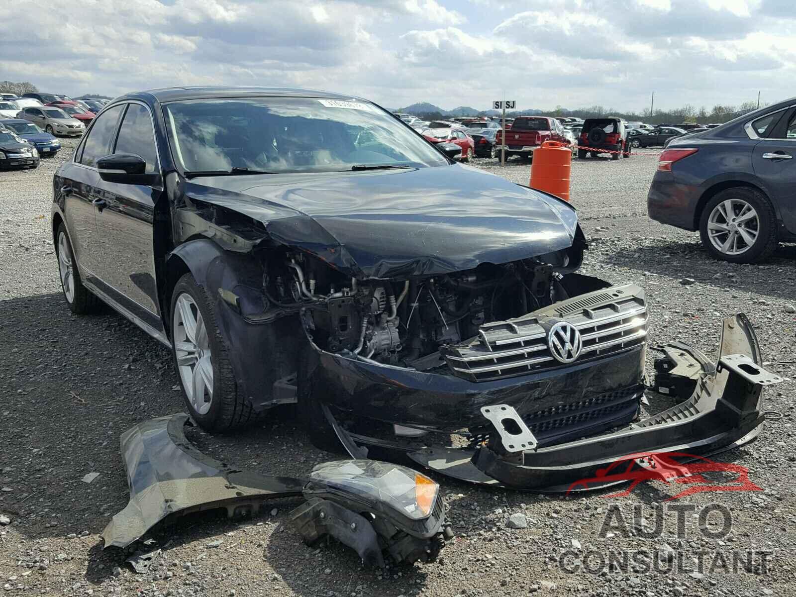 VOLKSWAGEN PASSAT 2015 - 1VWCV7A34FC007215