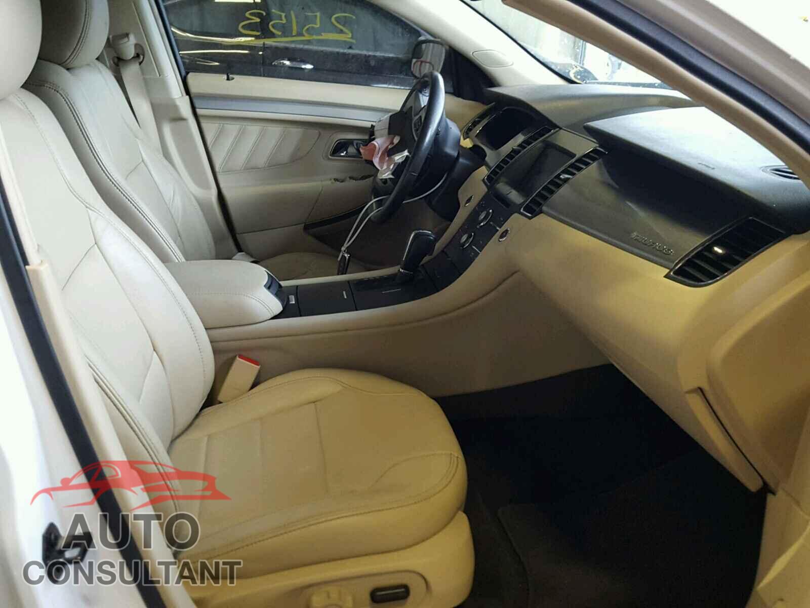 FORD TAURUS 2015 - 1FAHP2E82FG183013