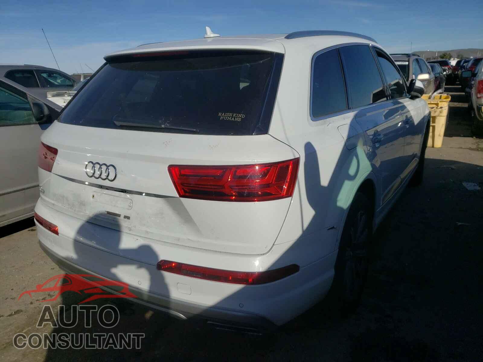 AUDI Q7 2019 - WA1LHAF72KD026606