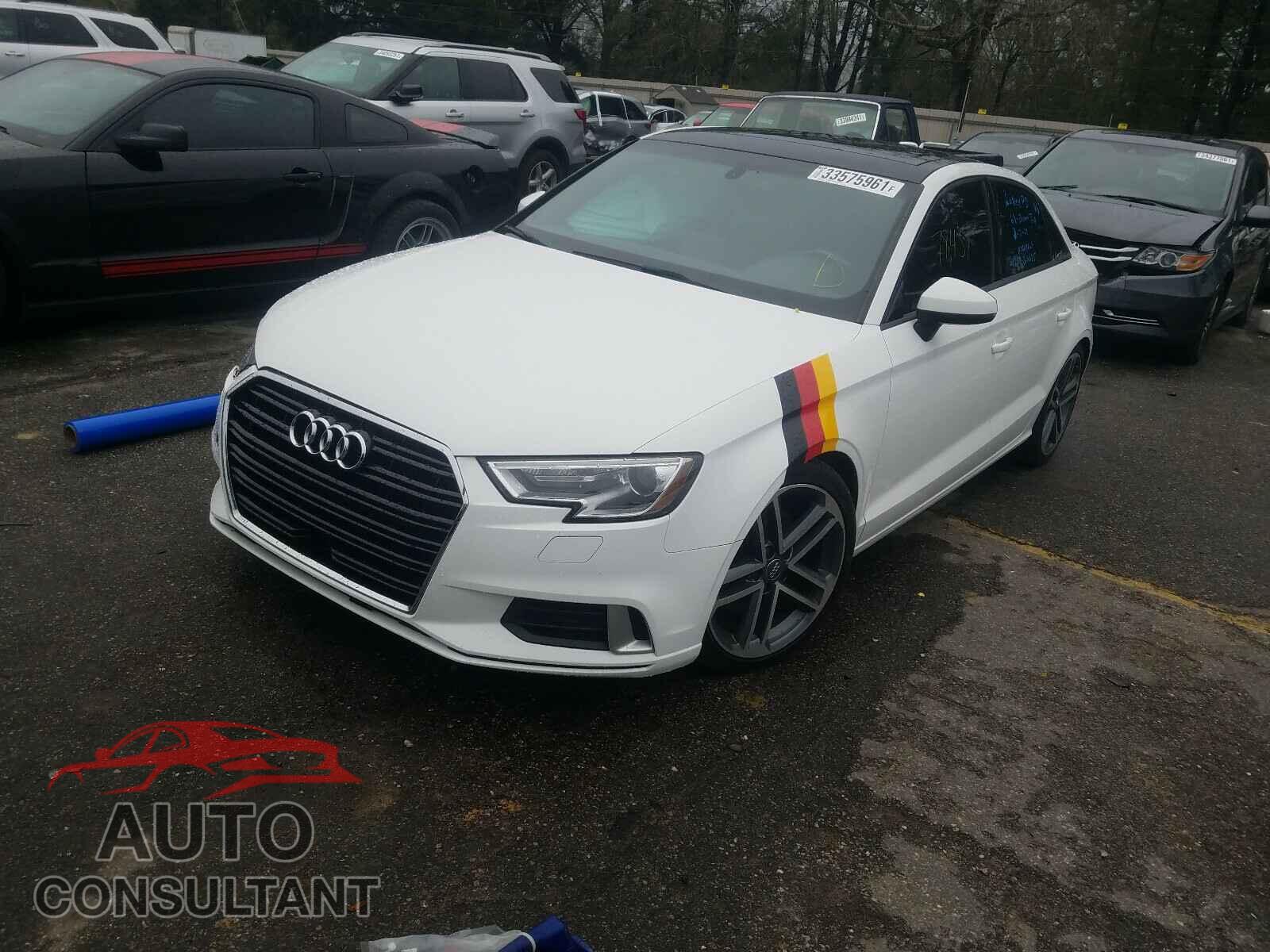 AUDI A3 2017 - WAUAUGFF2H1041360
