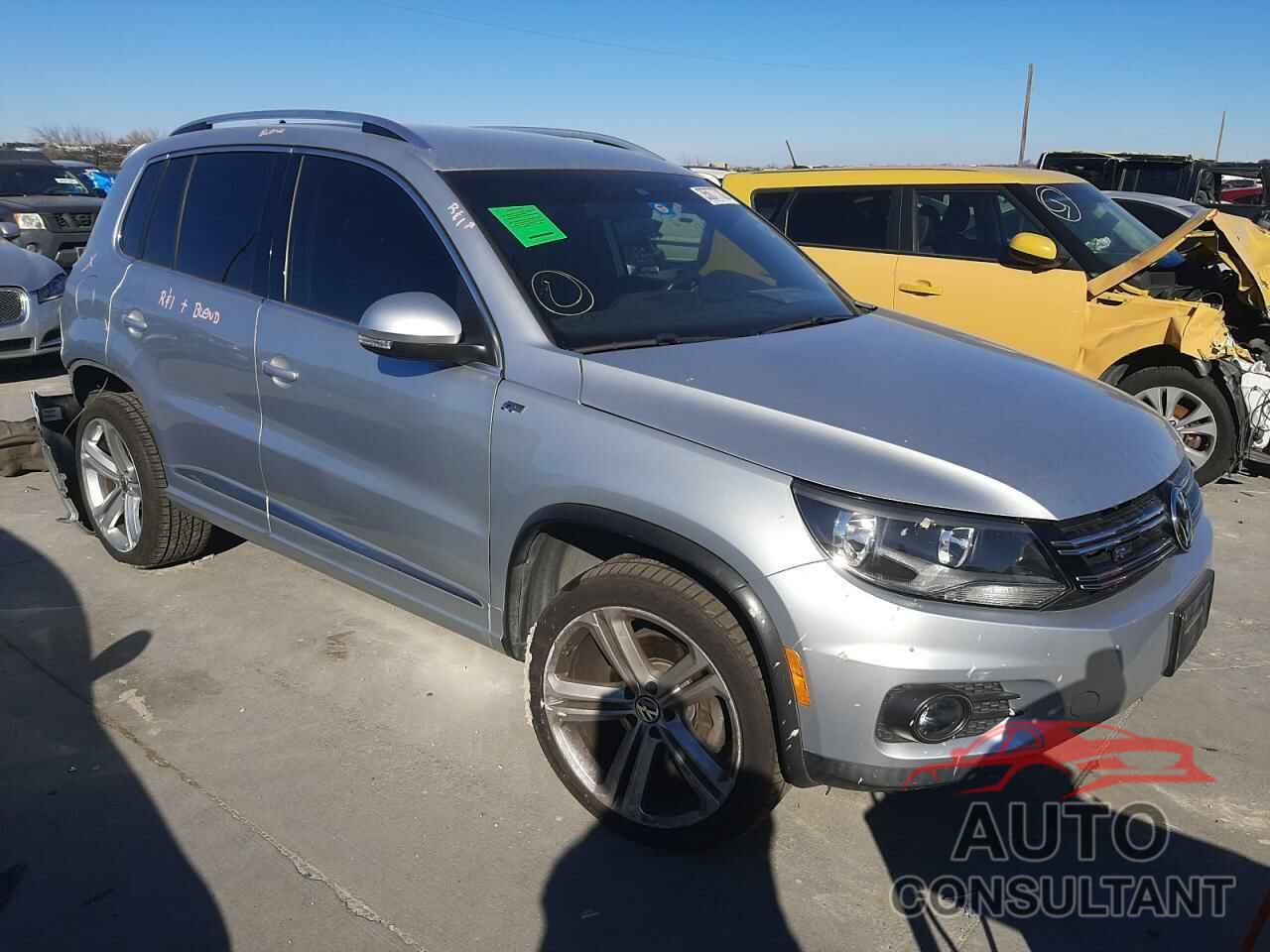 VOLKSWAGEN TIGUAN 2016 - WVGBV7AX2GW025502