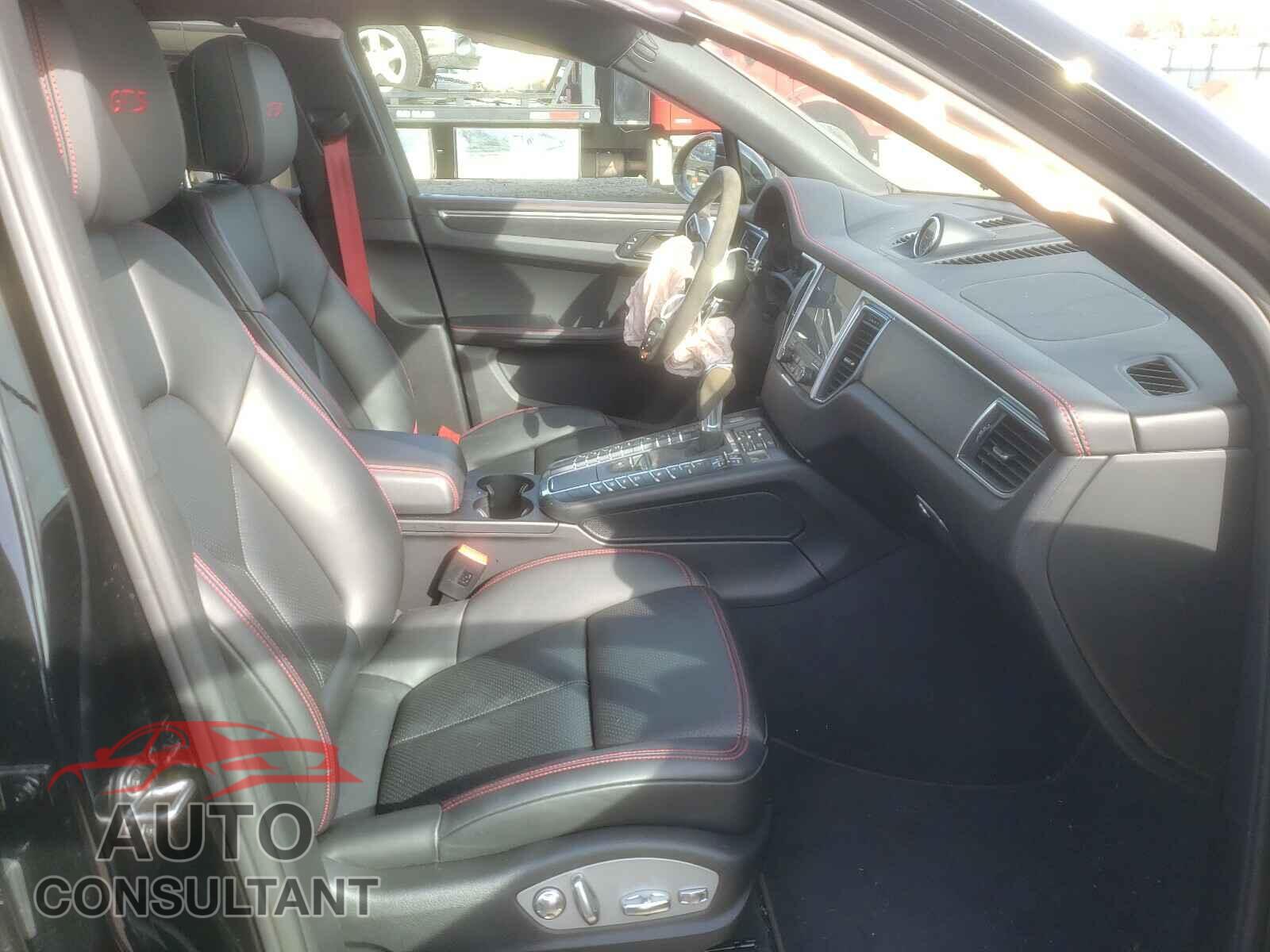 PORSCHE MACAN 2018 - WP1AG2A52JLB62037