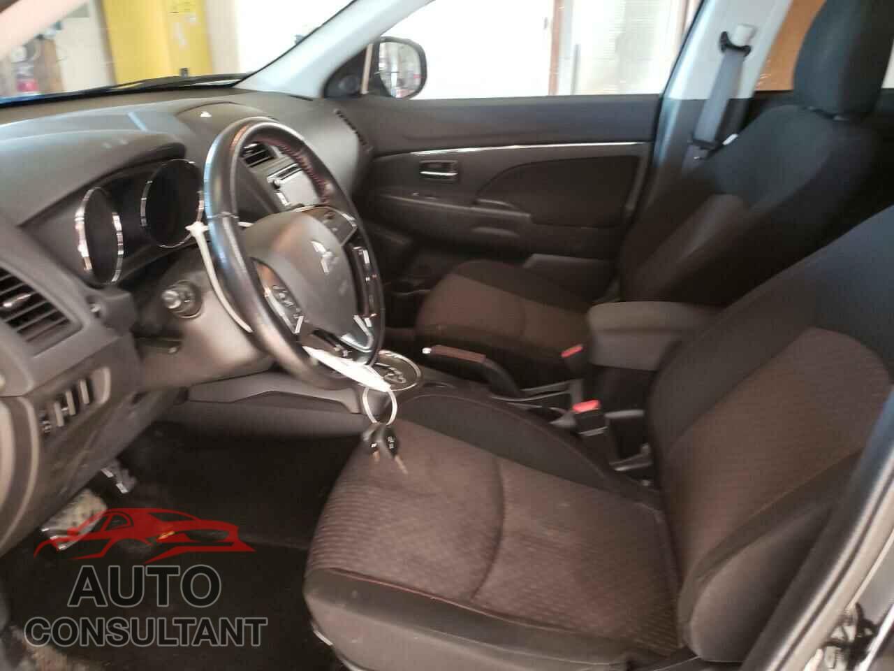 MITSUBISHI OUTLANDER 2017 - JA4AR3AU9HZ039331