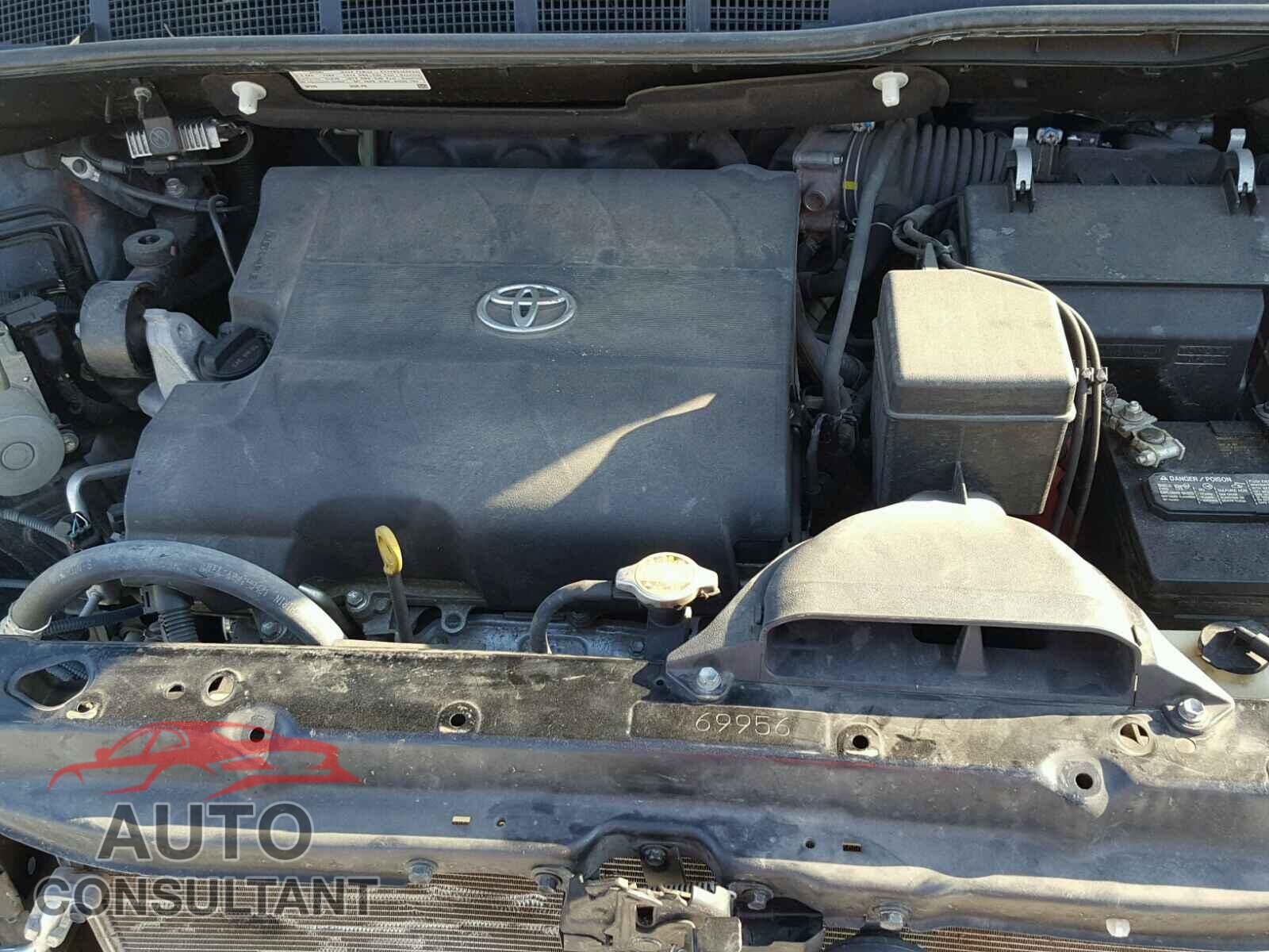 TOYOTA SIENNA 2015 - 5TDYK3DC2FS595264