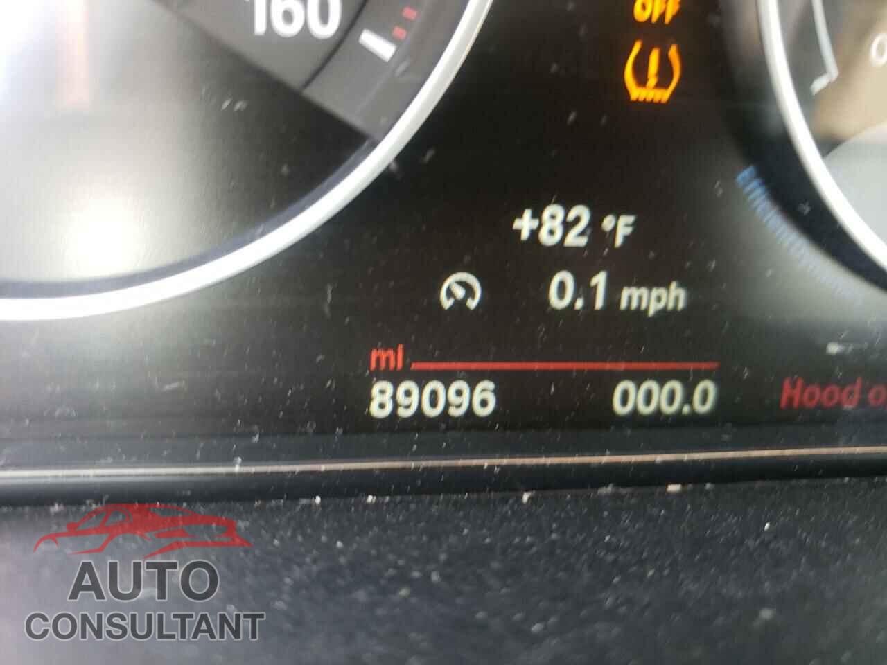 BMW 3 SERIES 2016 - WBA8E9C52GK648287