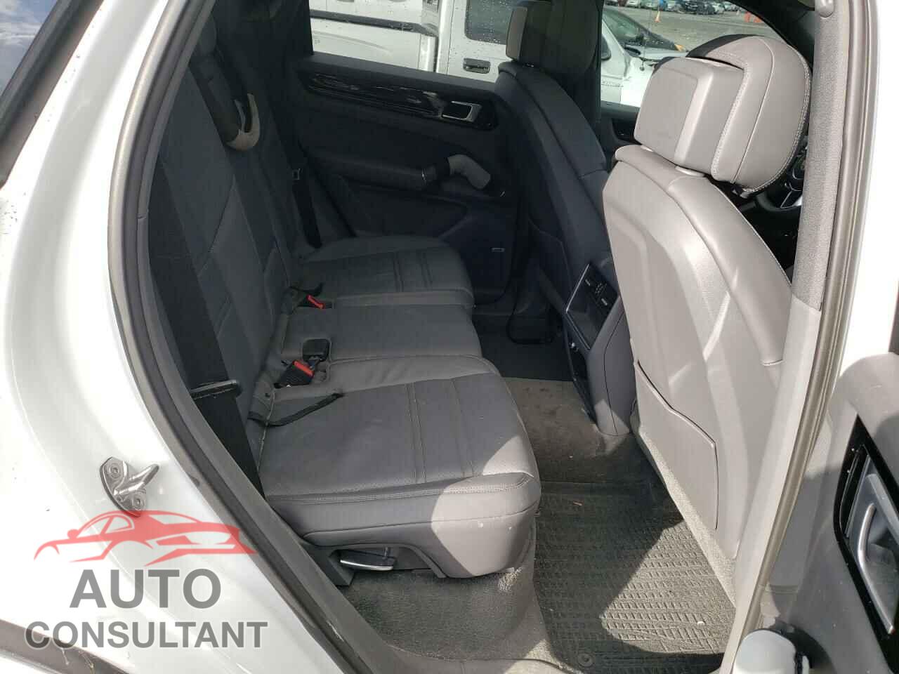 PORSCHE CAYENNE 2019 - WP1AA2AY0KDA13844