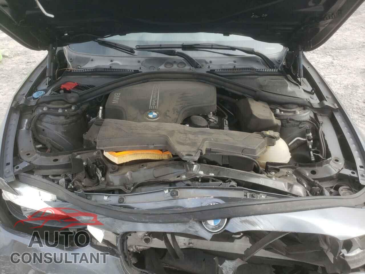 BMW 3 SERIES 2016 - WBA8E5G55GNU21886