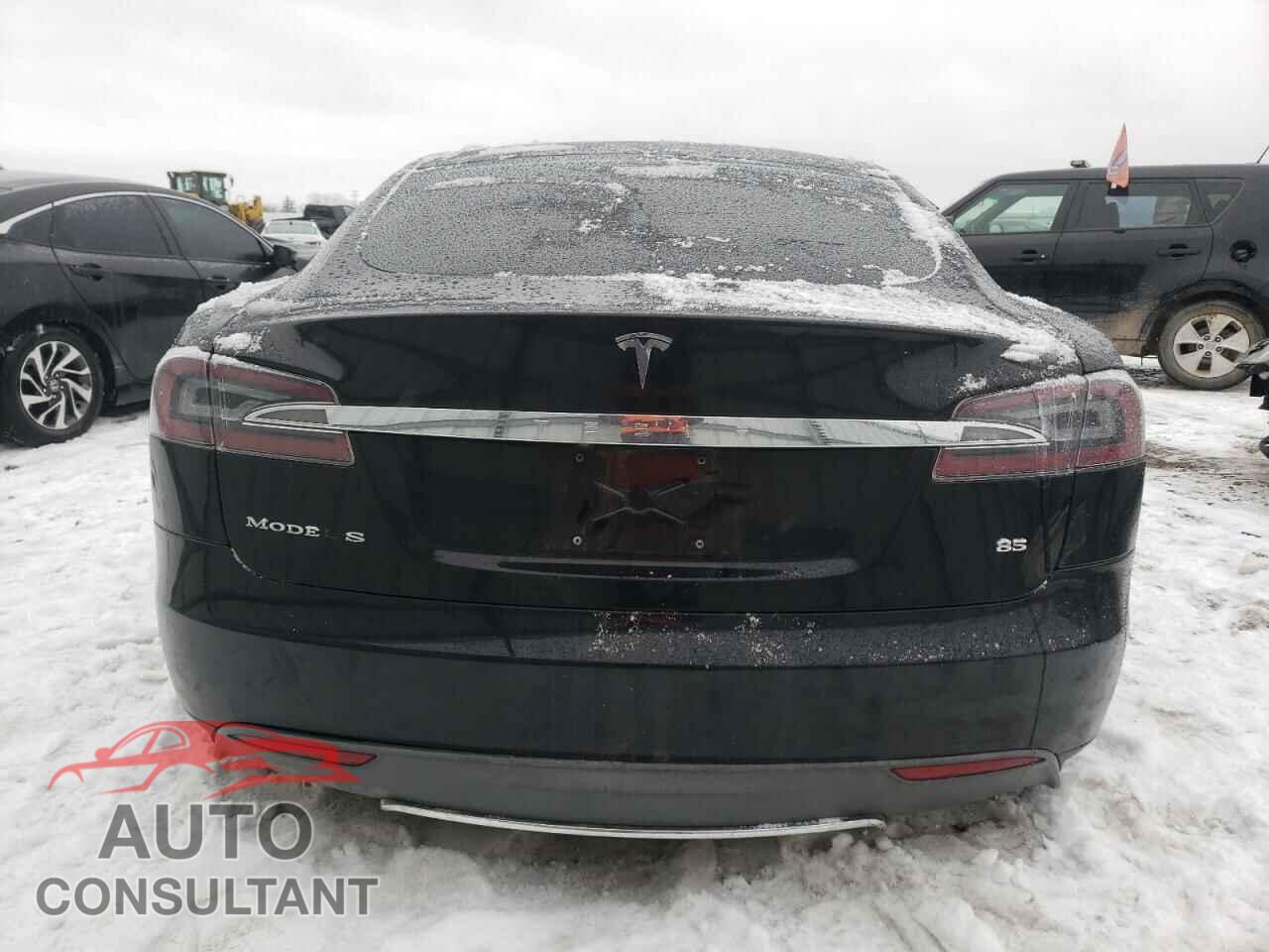 TESLA MODEL S 2013 - 5YJSA1CN0DFP10008