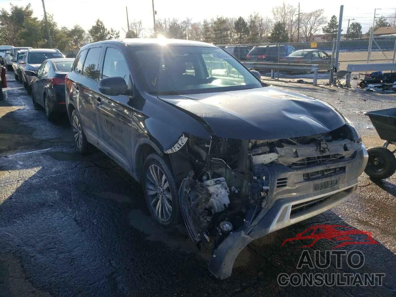 MITSUBISHI OUTLANDER 2019 - JA4AD3A32KZ042634