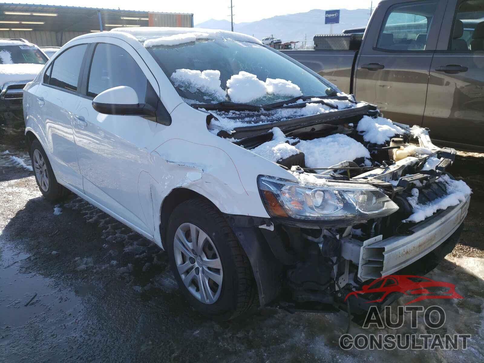 CHEVROLET SONIC 2017 - 1G1JB5SH8H4167556