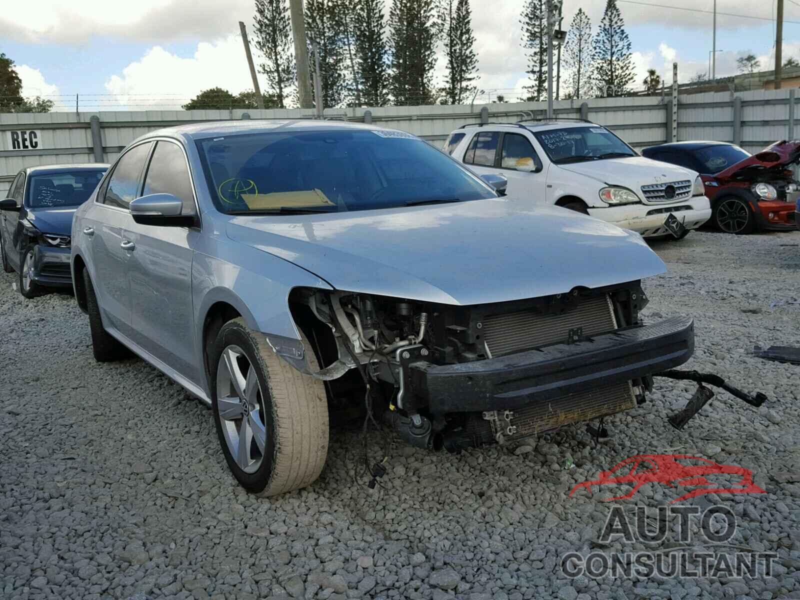 VOLKSWAGEN PASSAT 2015 - 1VWAT7A37FC086442