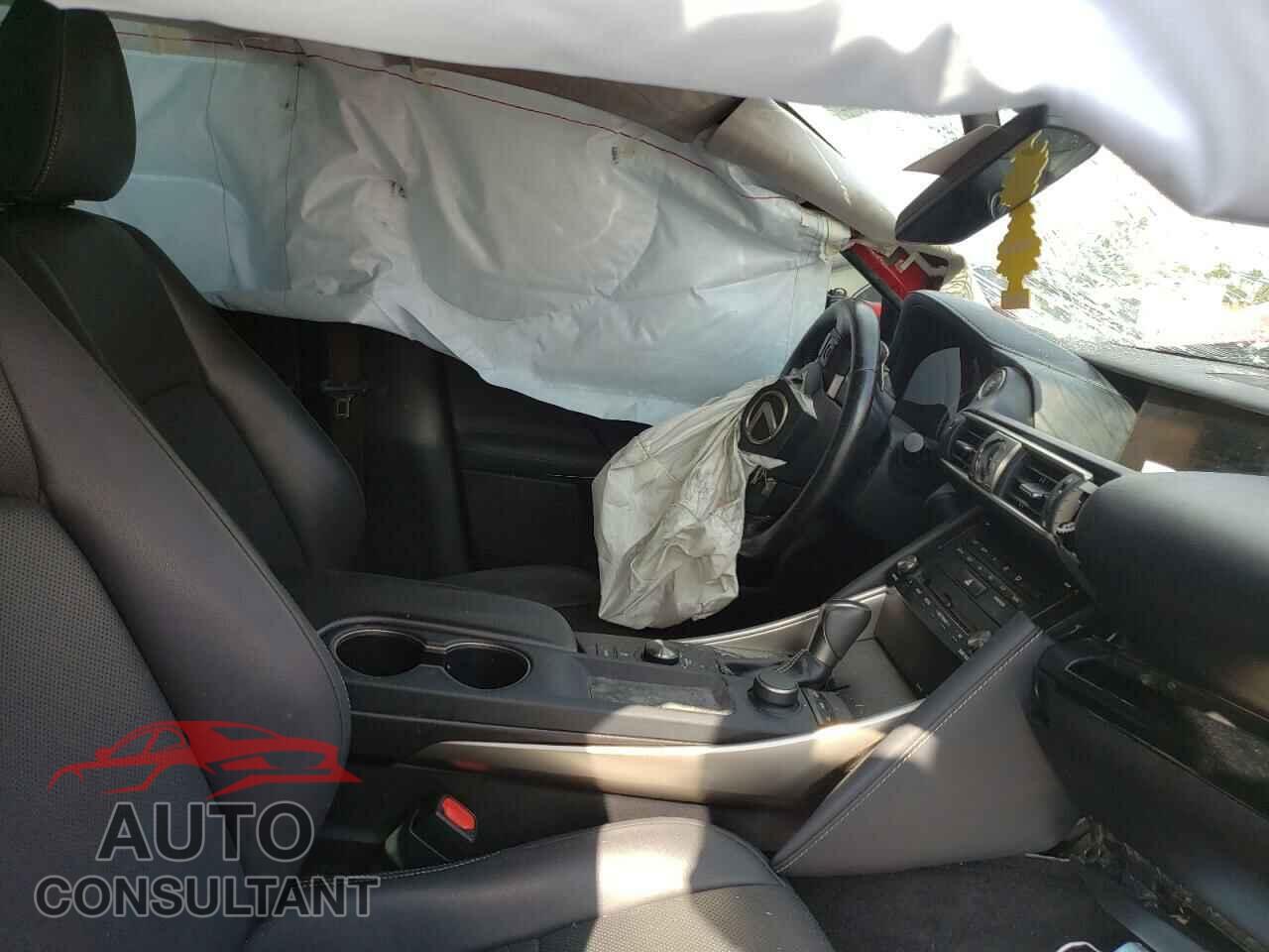 LEXUS IS 2018 - JTHBA1D29J5074012