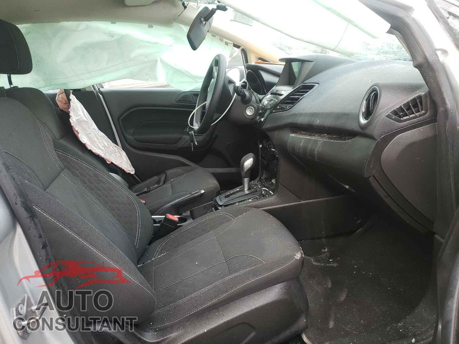 FORD FIESTA 2019 - 3FADP4EJ5KM123496