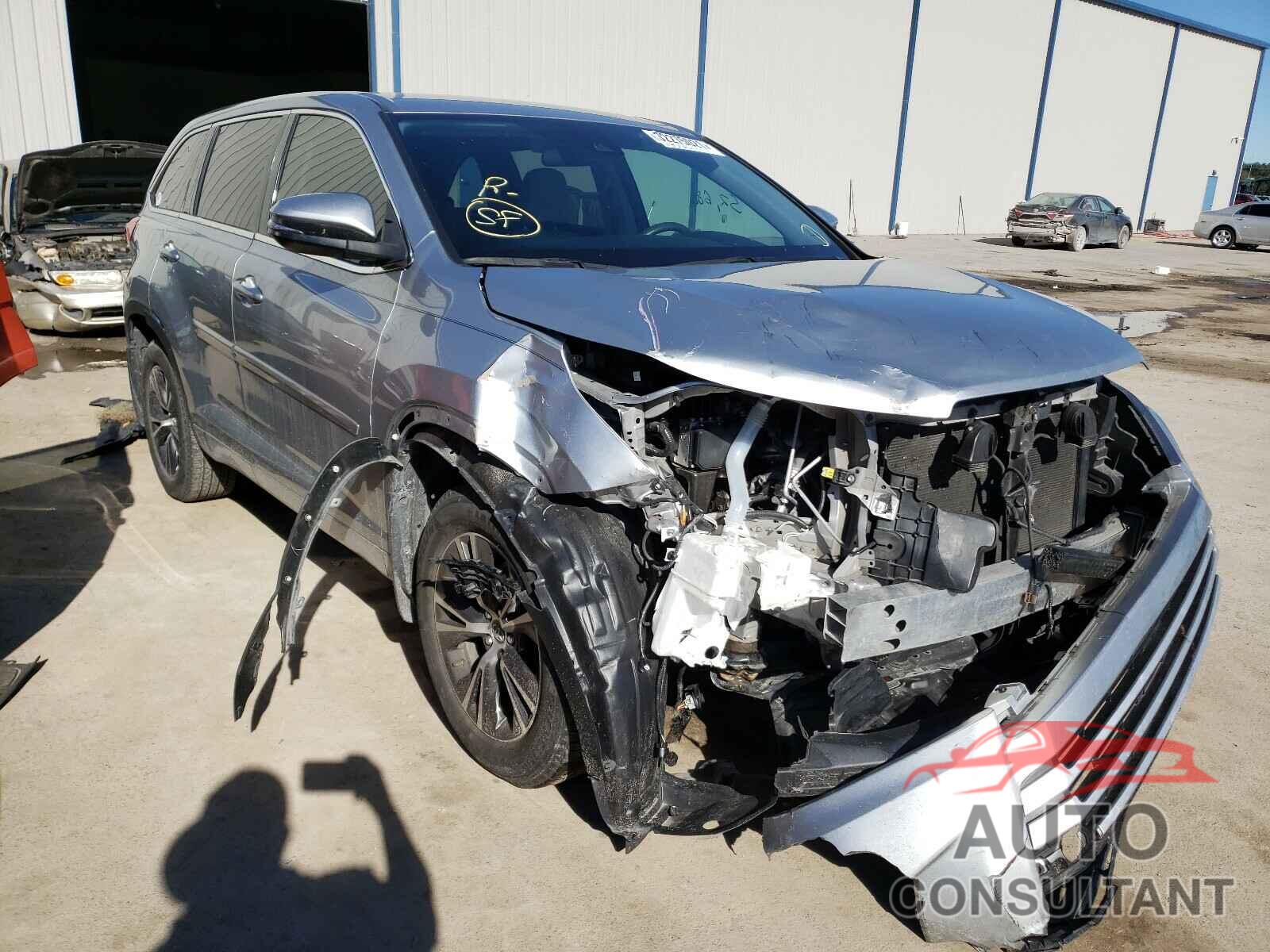 TOYOTA HIGHLANDER 2017 - 5TDZARFH6HS031140