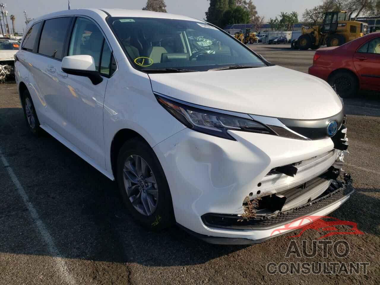 TOYOTA SIENNA 2022 - 5TDKRKEC8NS082917