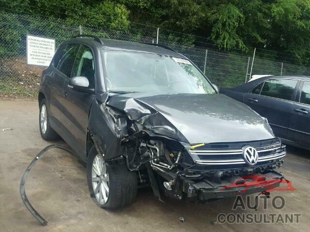 VOLKSWAGEN TIGUAN 2015 - WVGAV7AX9FW602780