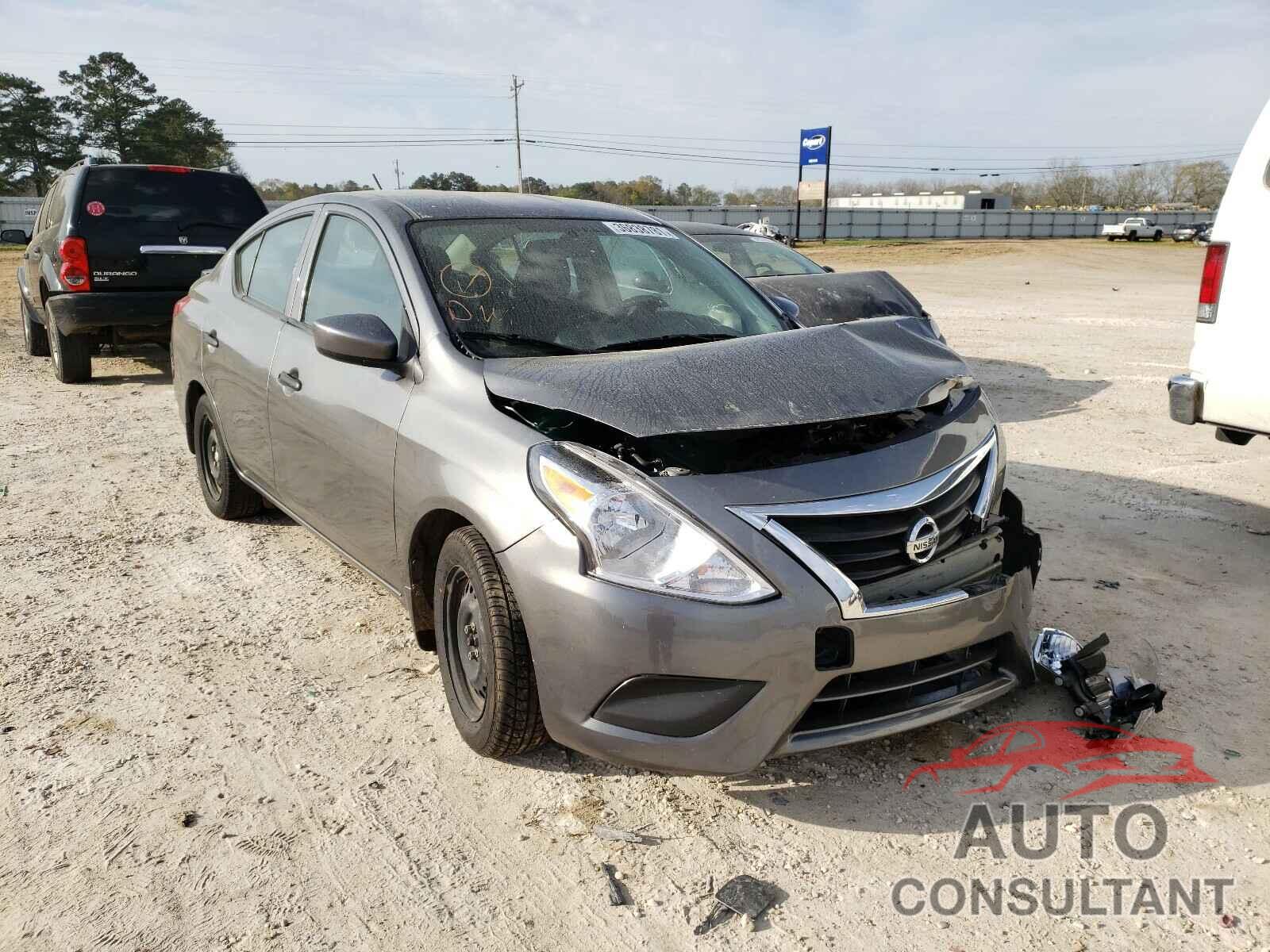 NISSAN VERSA 2018 - 3N1CN7AP4JL802481