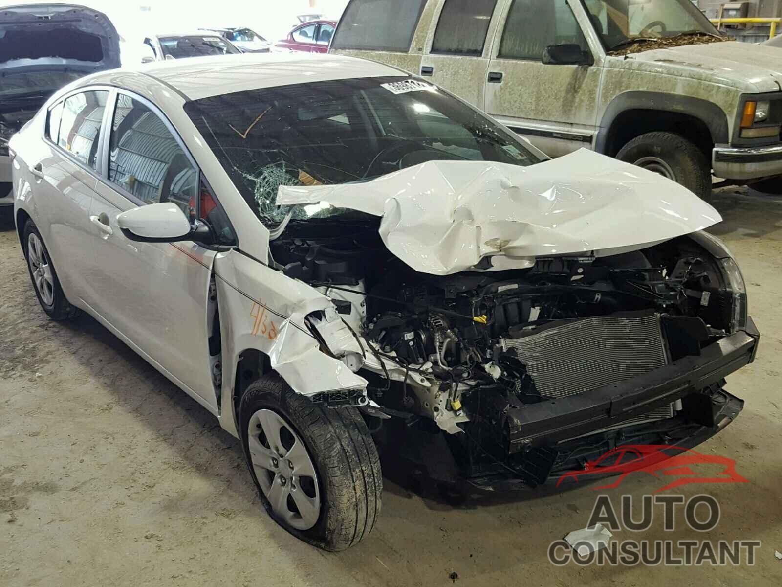 KIA FORTE 2017 - 3KPFK4A71HE026231