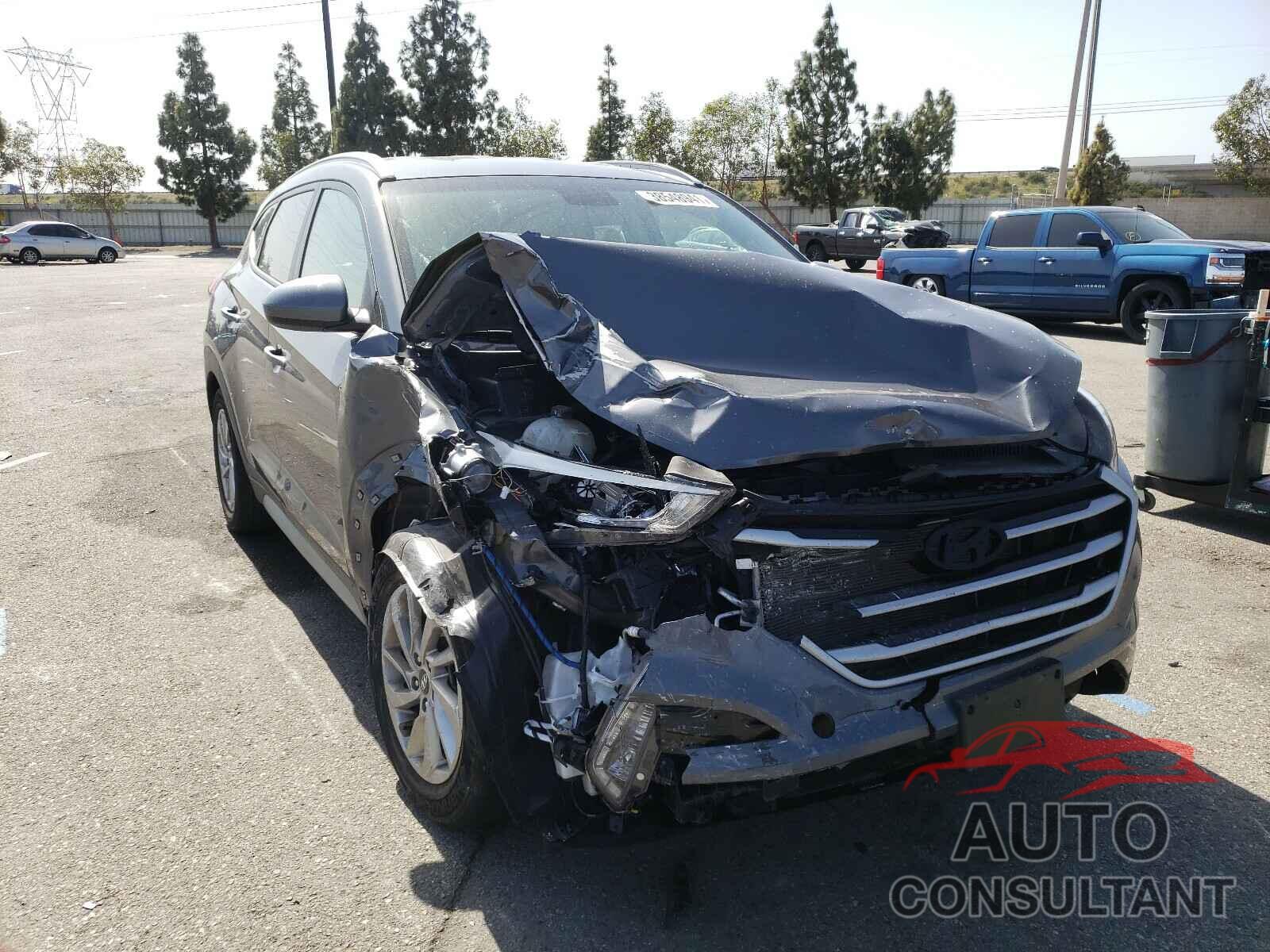 HYUNDAI TUCSON 2018 - KM8J33A42JU690192