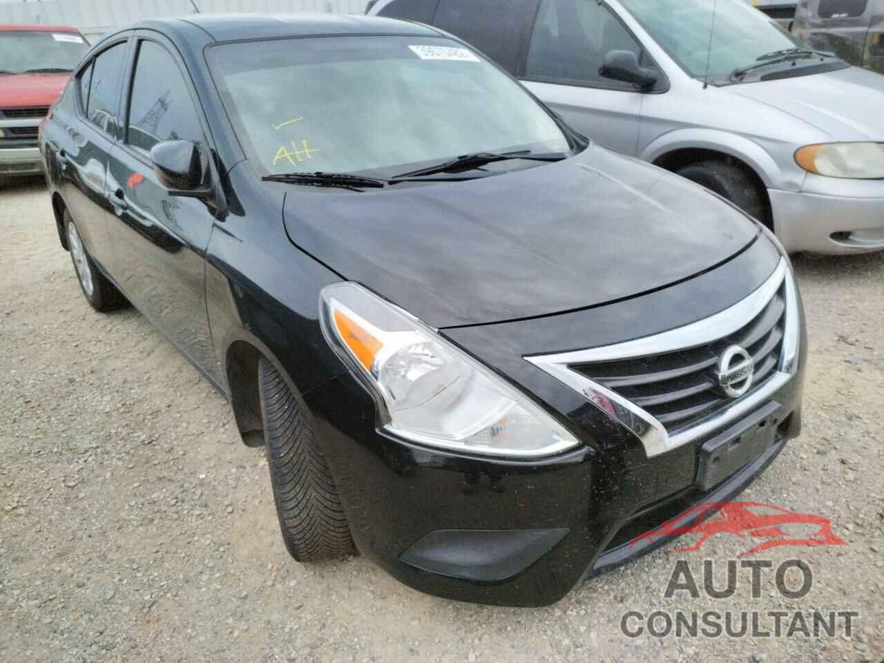 NISSAN VERSA 2017 - 3N1CN7AP5HL833443