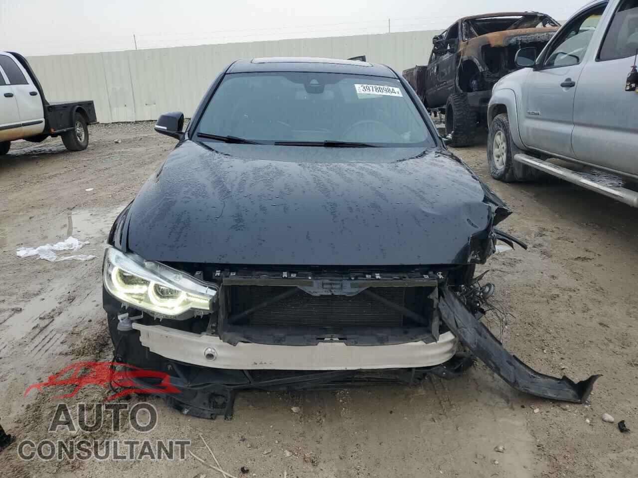 BMW 3 SERIES 2018 - WBA8B9G52JNU96813