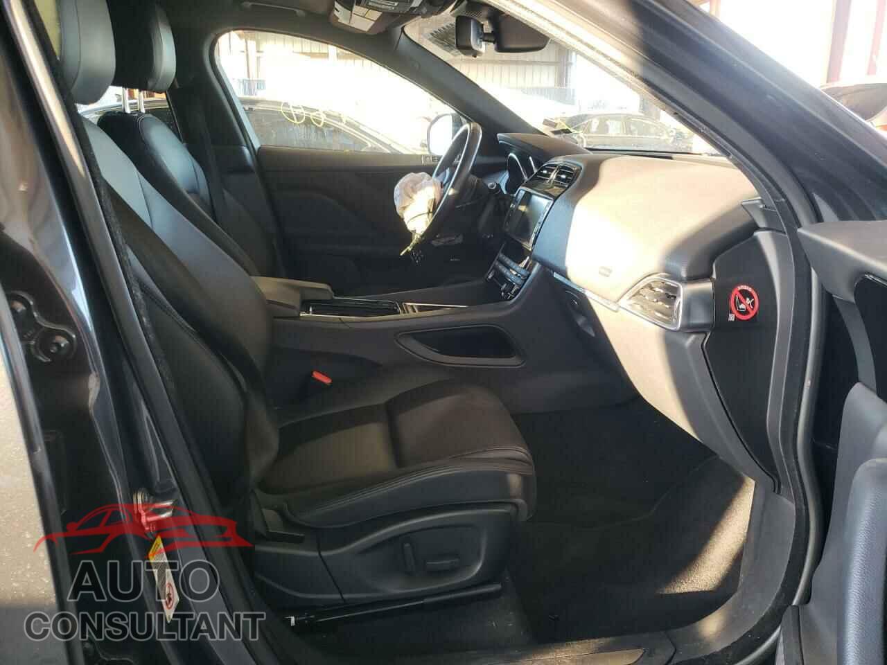 JAGUAR F-PACE 2018 - SADCJ2FX5JA273686