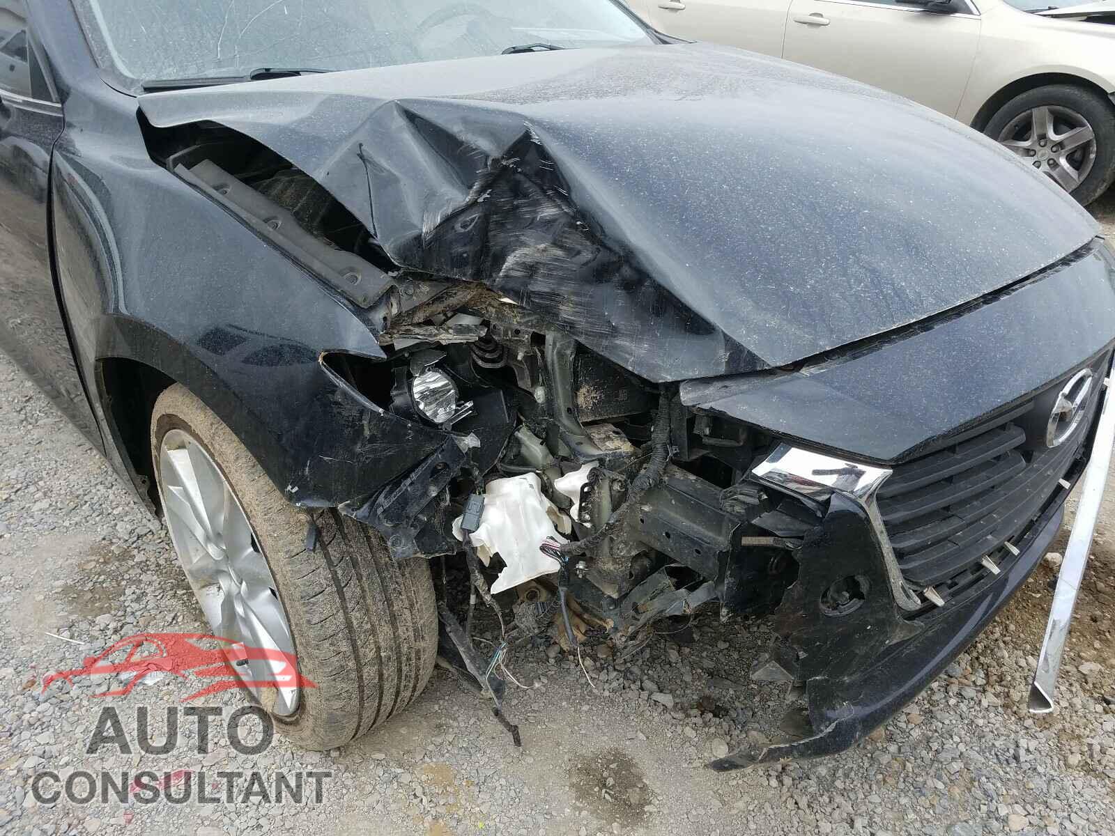 MAZDA 3 2017 - 3MZBN1V75HM121375