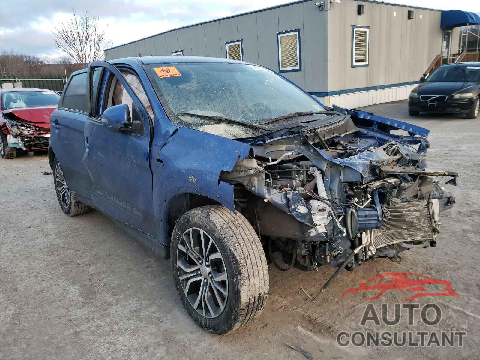 MITSUBISHI OUTLANDER 2019 - JA4AR3AU8KU003456