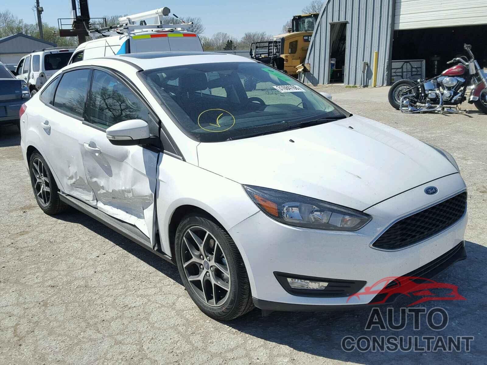 FORD FOCUS 2018 - 1FADP3H24JL229713