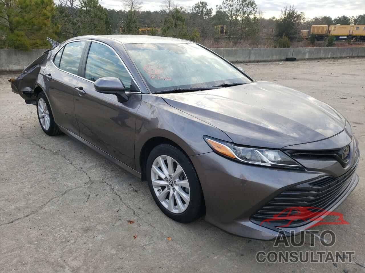 TOYOTA CAMRY 2018 - 4T1B11HK8JU099982