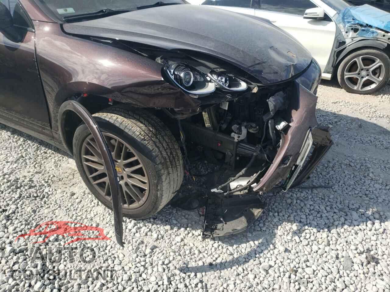PORSCHE CAYENNE 2017 - WP1AA2A28HKA85360