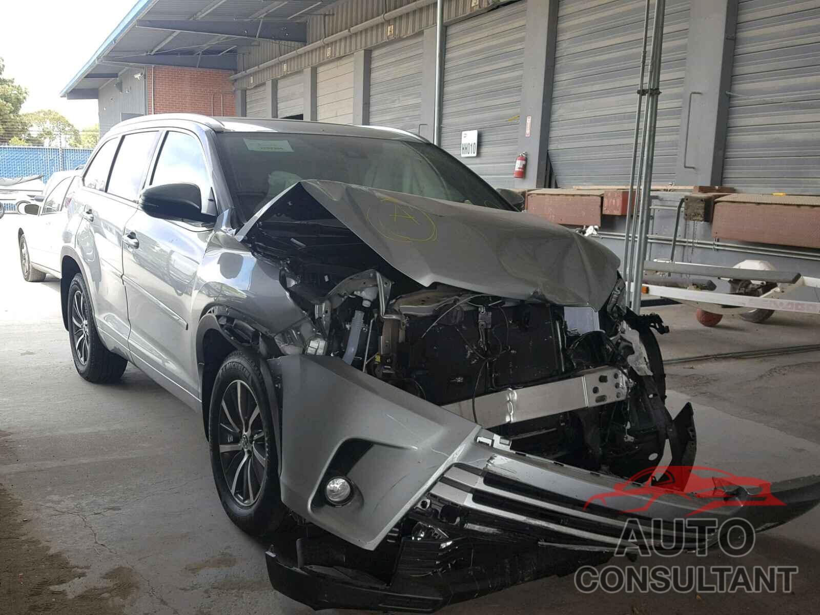 TOYOTA HIGHLANDER 2018 - 5TDJZRFHXJS496662