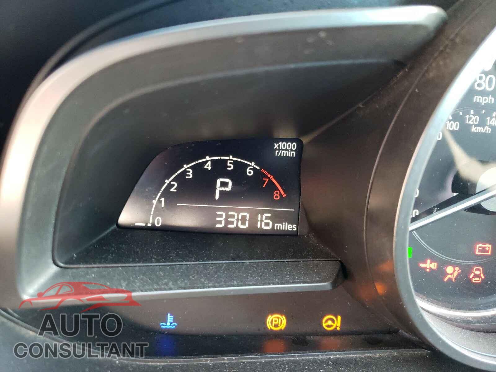 MAZDA 3 2018 - 3MZBN1U79JM166360