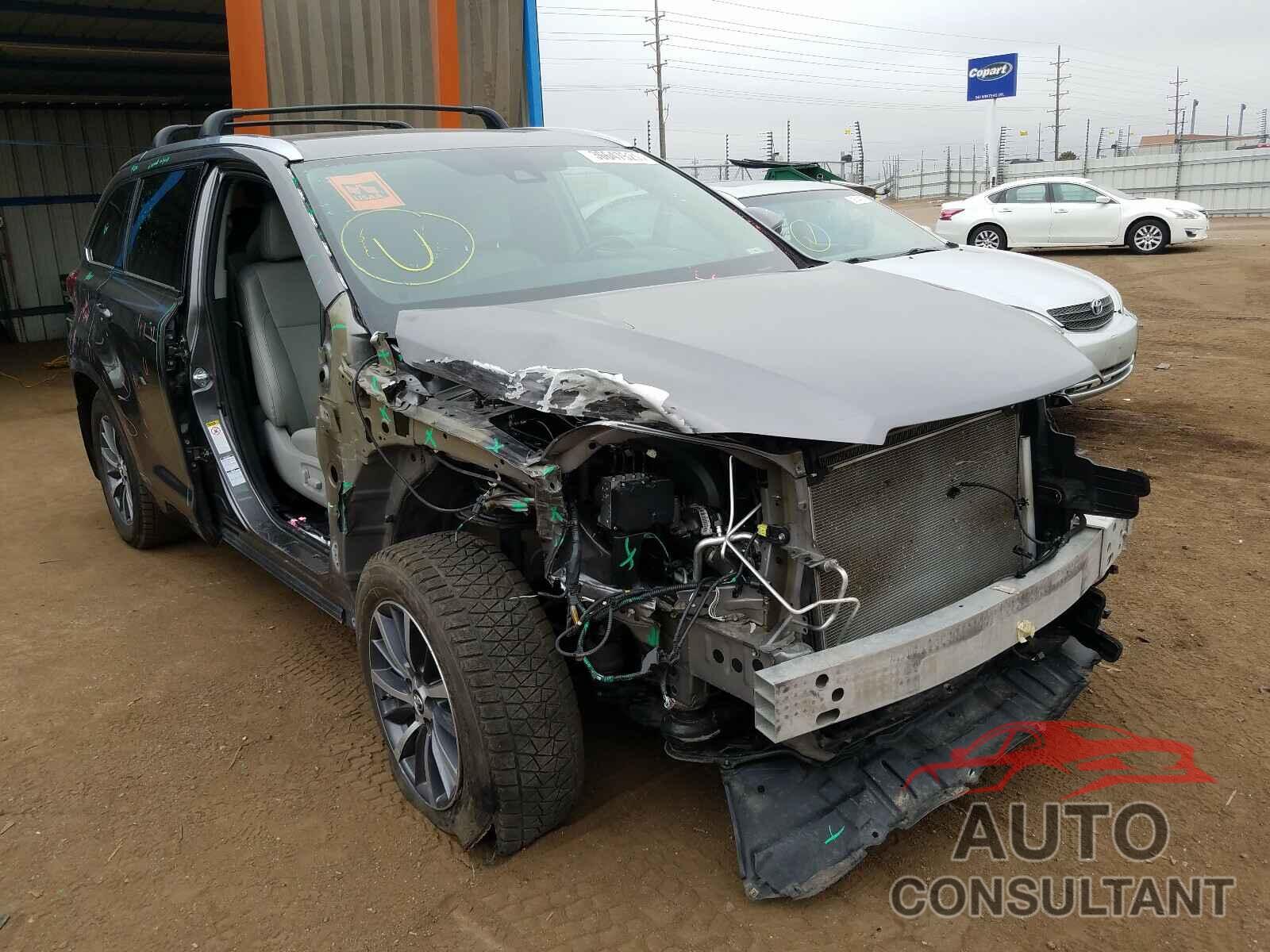 TOYOTA HIGHLANDER 2018 - 5TDJZRFH0JS864170
