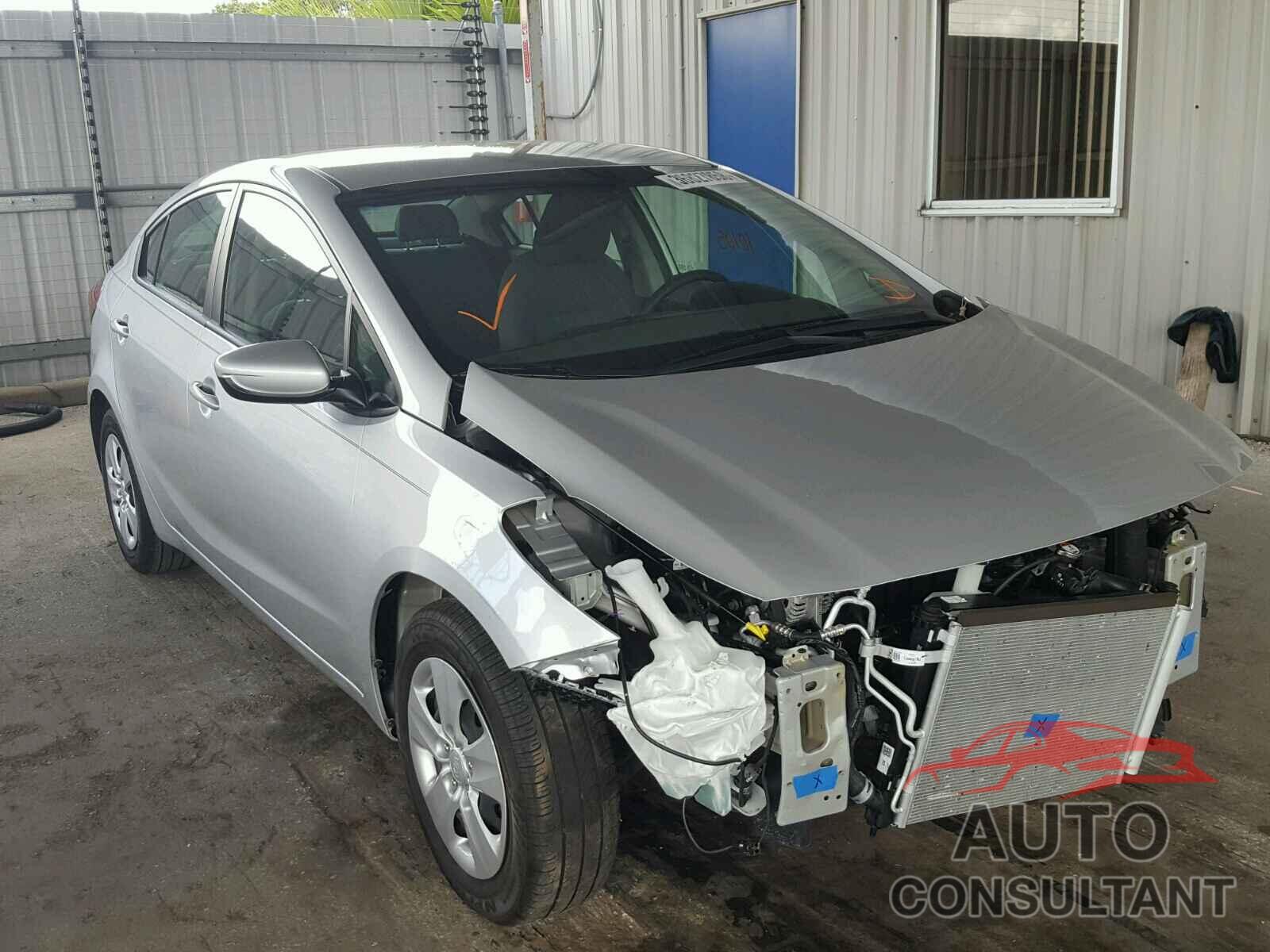 KIA FORTE 2017 - 3KPFK4A74HE080171