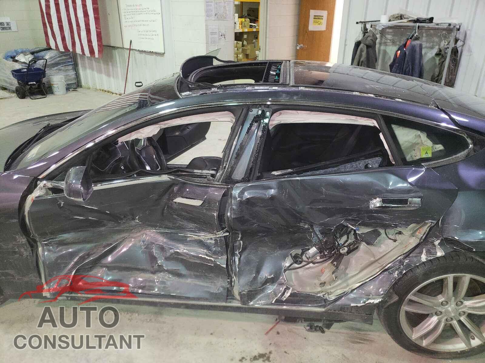 TESLA MODEL S 2016 - 5YJSA1E22GF129276