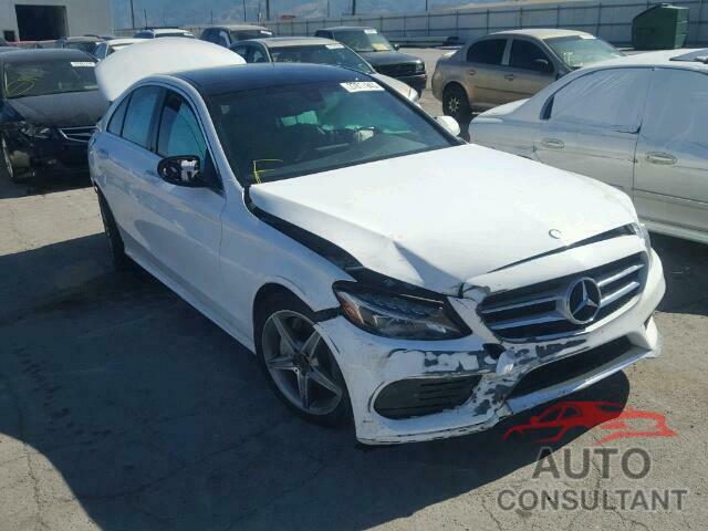 MERCEDES-BENZ C300 2015 - 55SWF4KB0FU001866