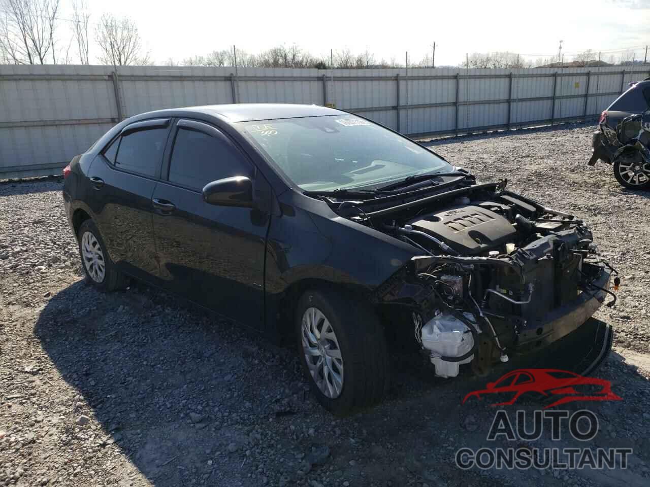 TOYOTA COROLLA 2018 - 5YFBURHE4JP815536
